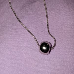 Selling necklace in silver color